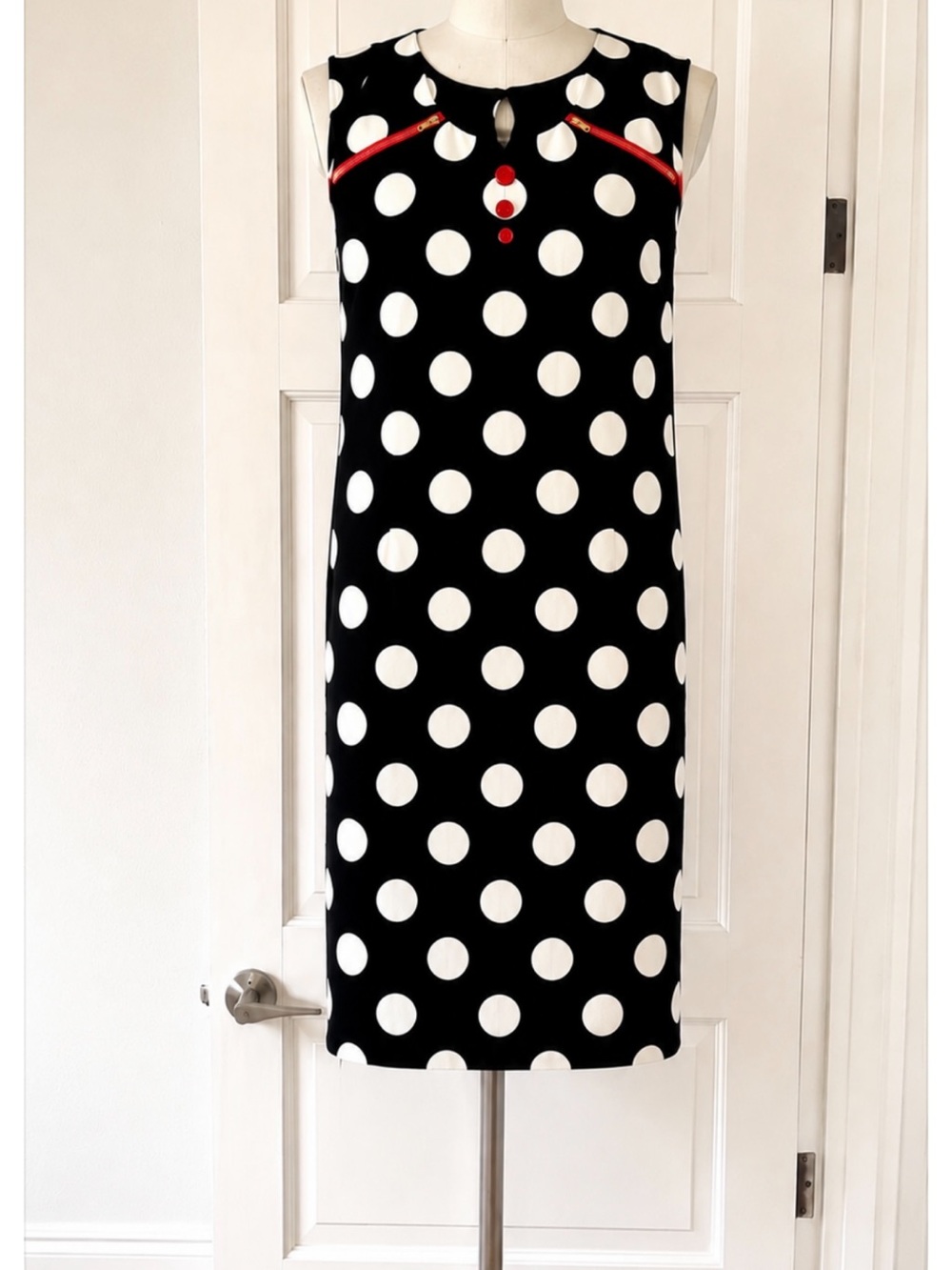 Karin Stevens black white poker dot dress 12